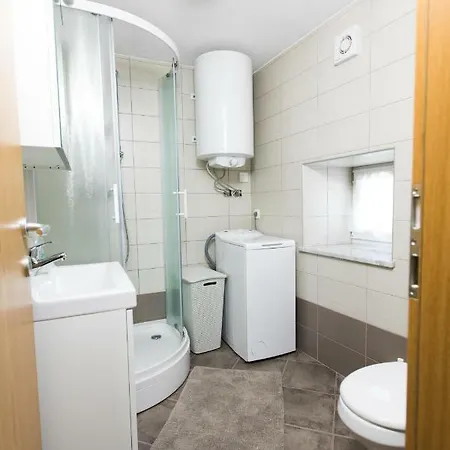 Amber * Кобарид